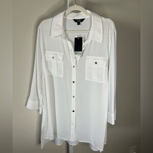 New!  NWT Slim Factor by INVESTMENTS White Button Down Tunic